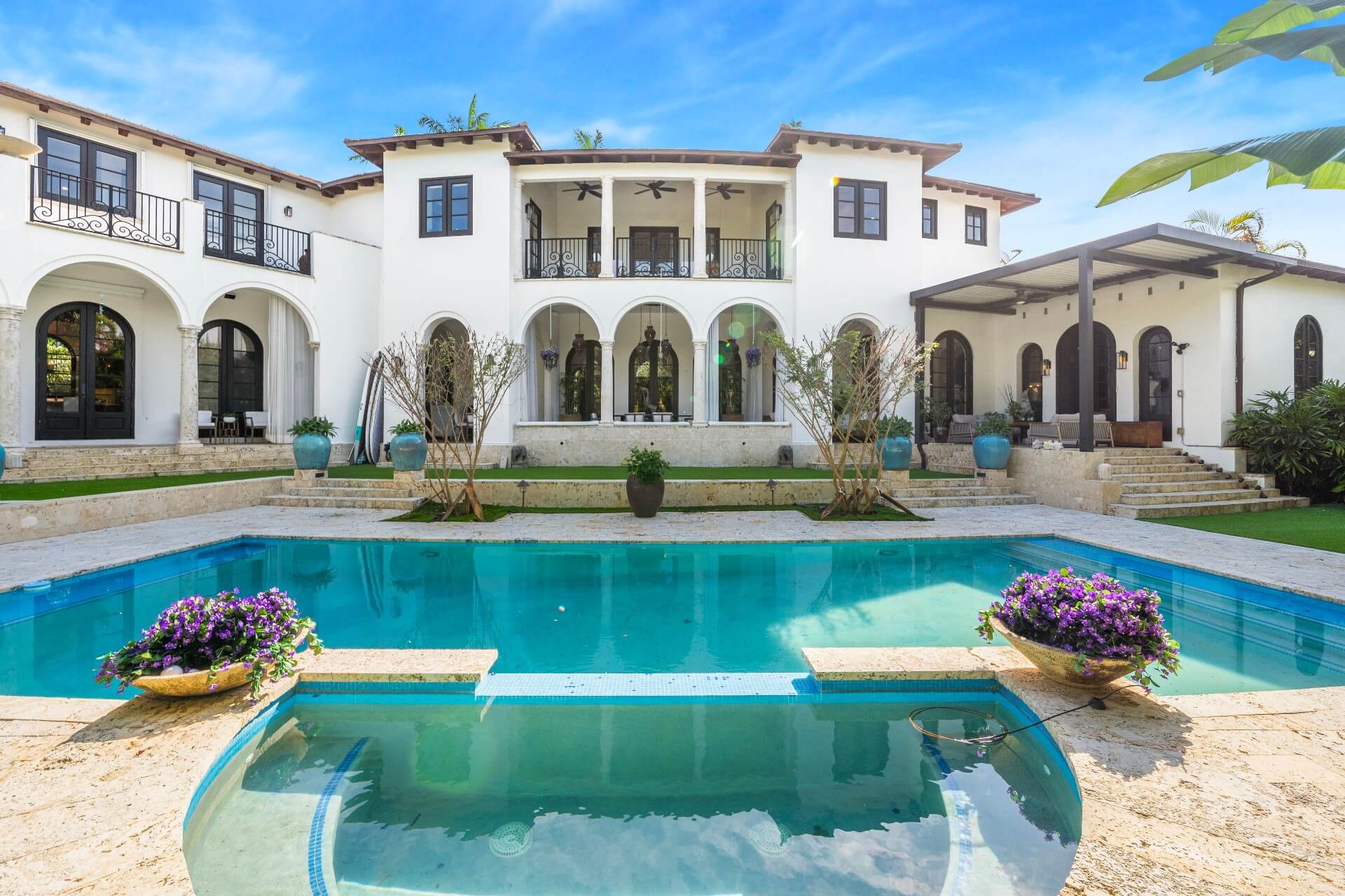 Oasis Mansion & Gardens